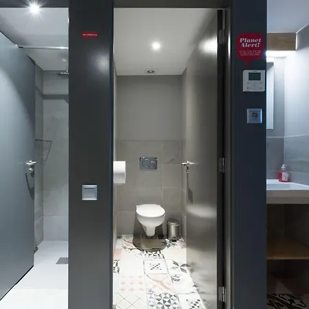 耶巴塞罗那旅舍