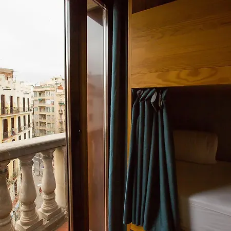 耶巴塞罗那旅舍 旅馆