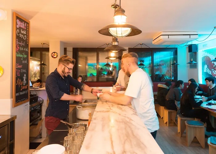 イェアー ホステル *