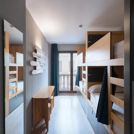Yeah Hostel