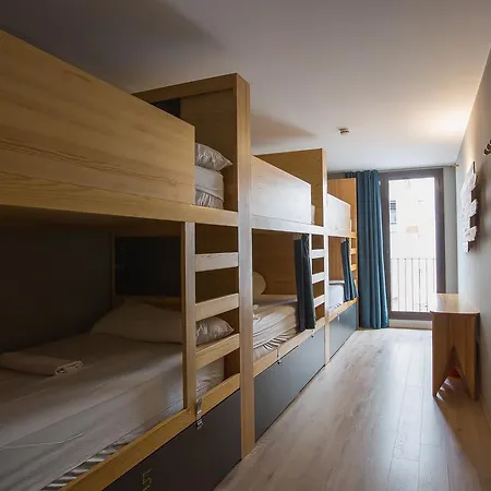 Yeah Hostel *